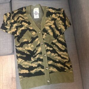 Army pattern green sweater cardigan